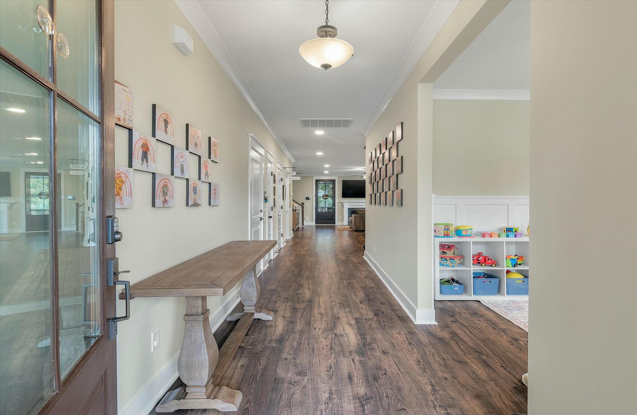 1502 Checker Court