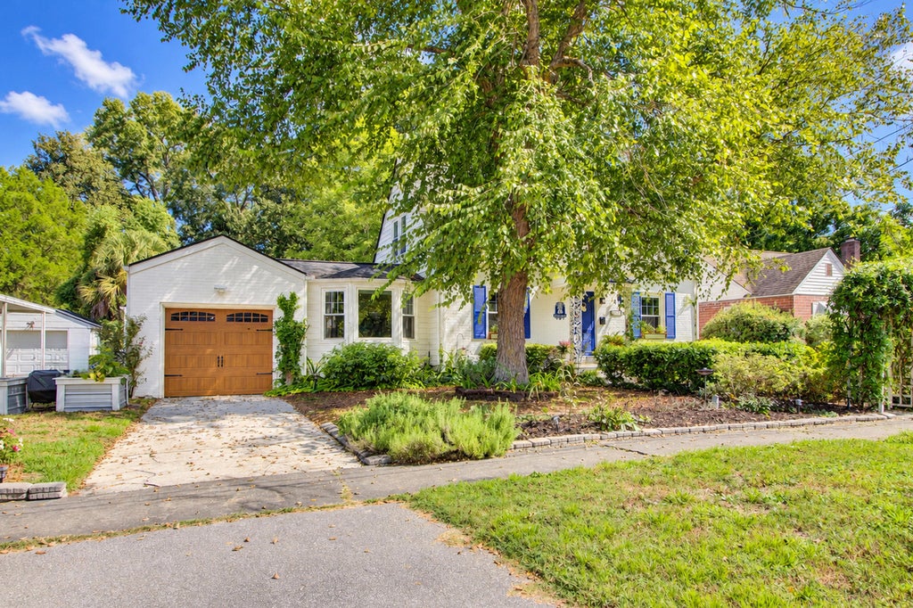 Photo of 5106 Parkside Drive, North Charleston, SC 29405 (MLS # 26027463)