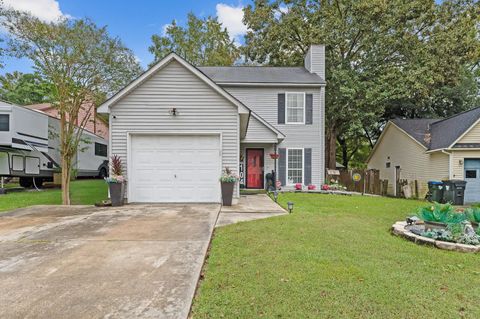 Photo of 104 Nottingham Court, Summerville, SC 29485 (MLS # 25028302)