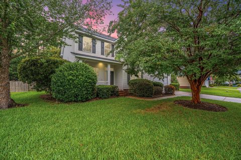 Photo of 2448 Bergeron Way, Mount Pleasant, SC 29466 (MLS # 25025028)
