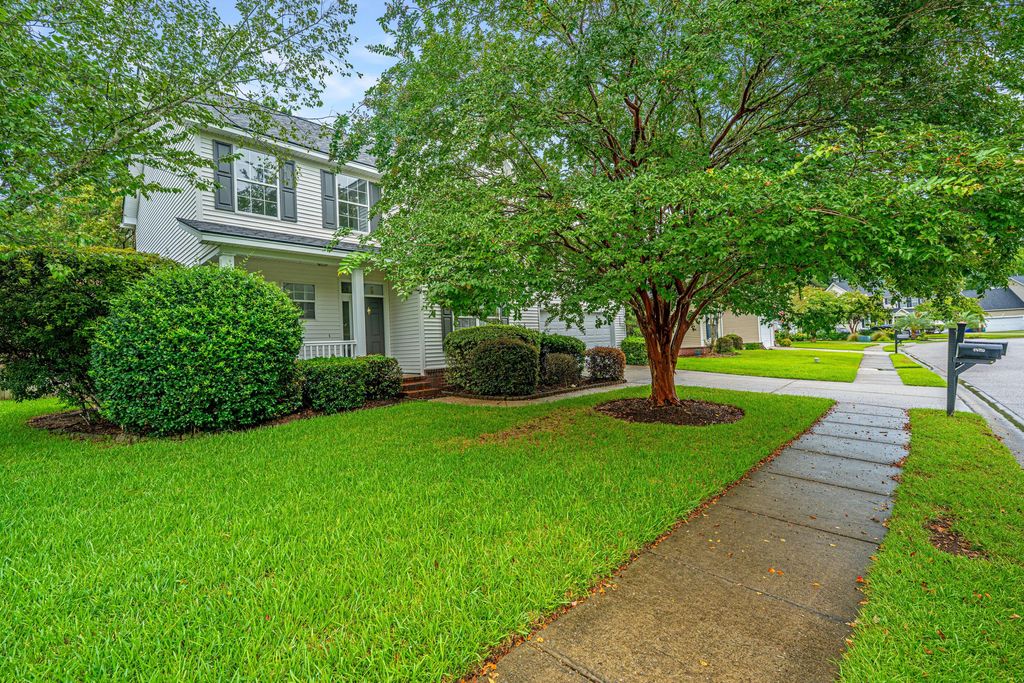 Photo of 2448 Bergeron Way, Mount Pleasant, SC 29466 (MLS # 25025028)