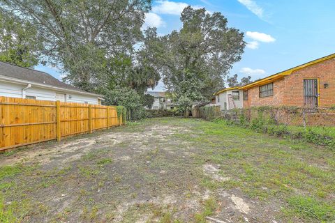 43 Poinsett Street Charleston SC 29403