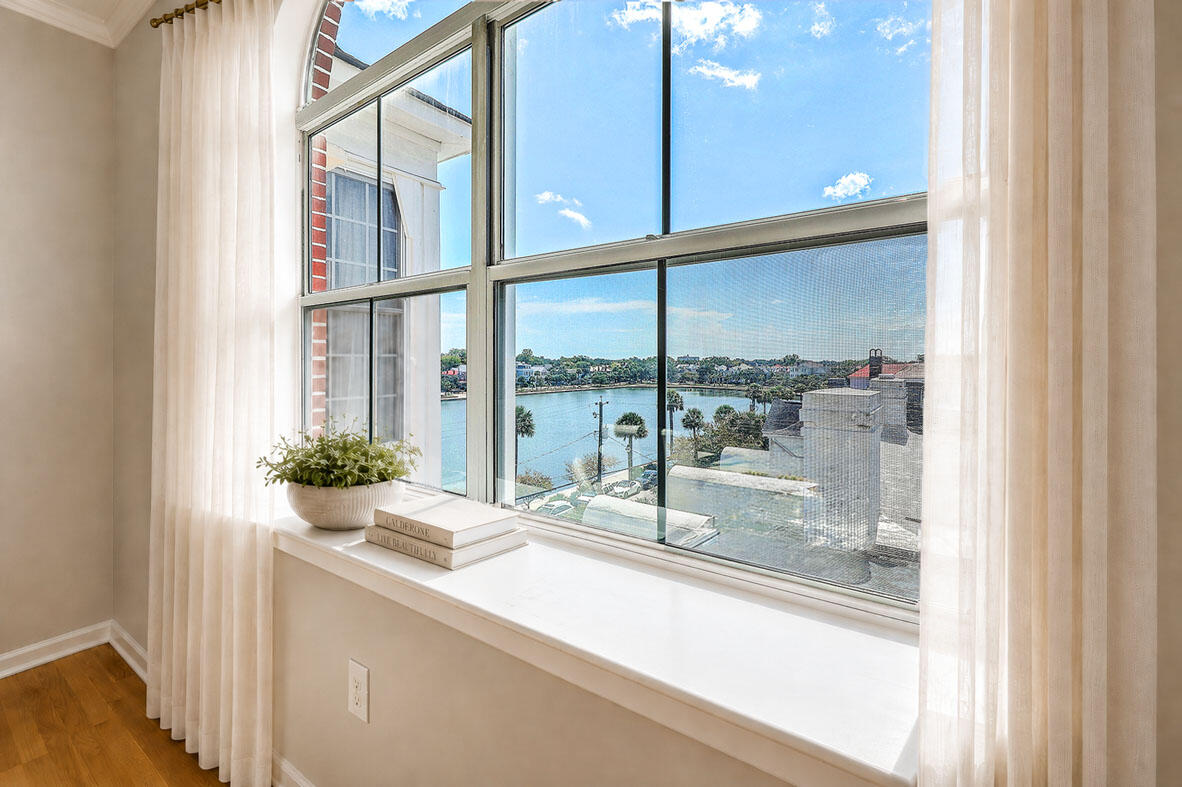 55 Ashley Avenue 23