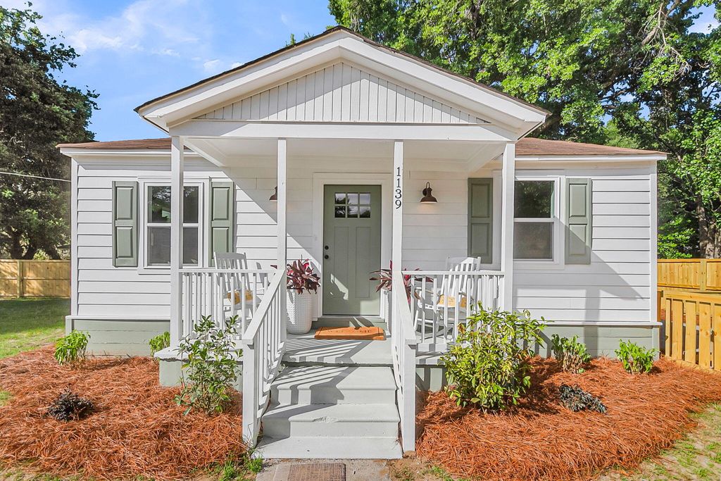 Photo of 1139 Greenhill Road, Charleston, SC 29412 (MLS # 26014886)