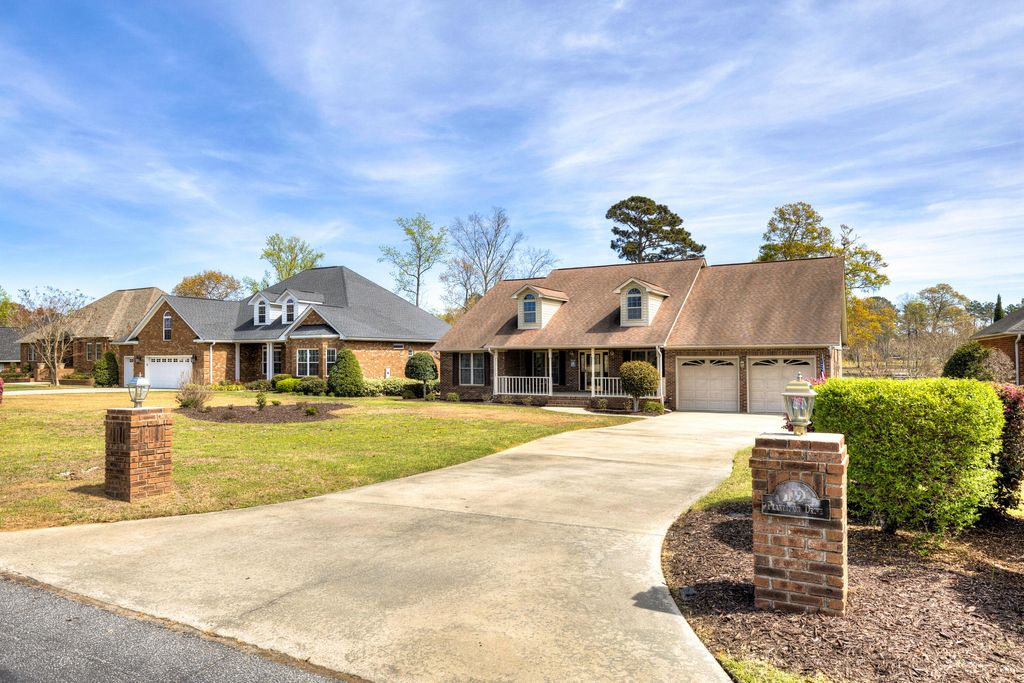 Photo of 112 Plantation Drive, Manning, SC 29102 (MLS # 26008012)