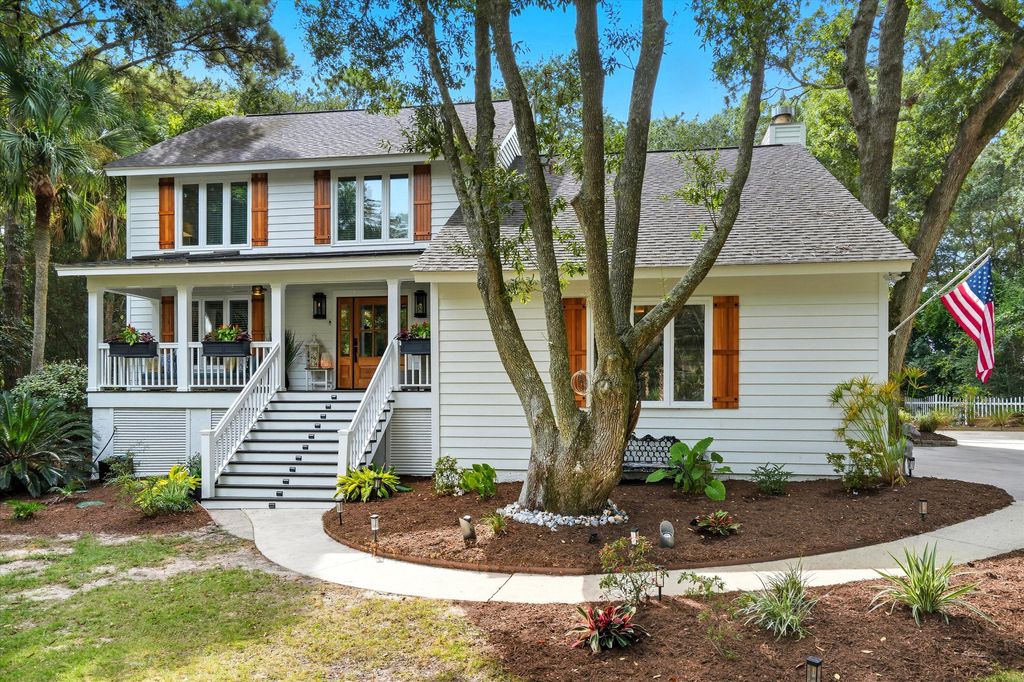 Photo of 23 Edgewater Alley, Isle of Palms, SC 29451 (MLS # 25026080)