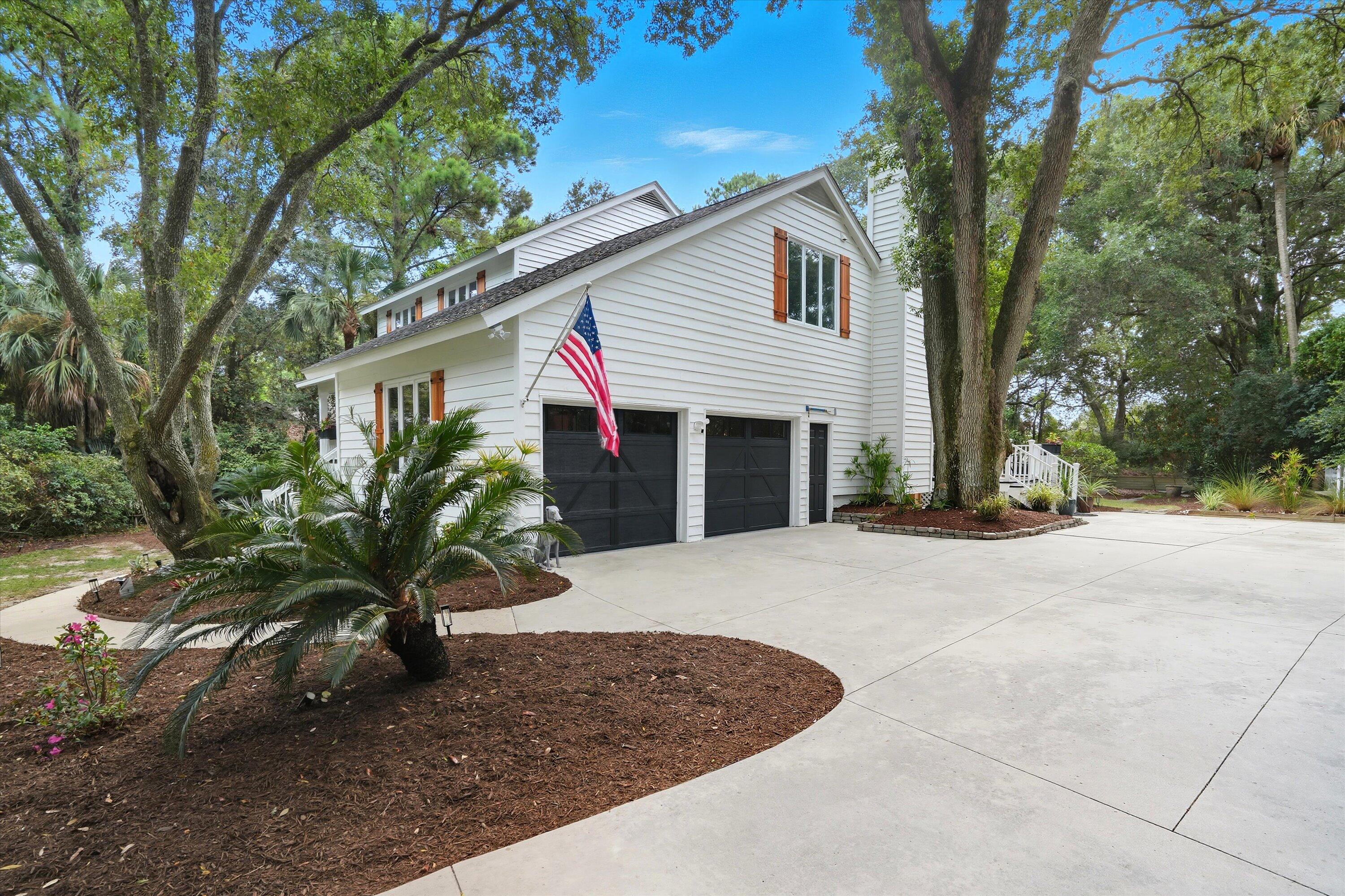 23 Edgewater Alley