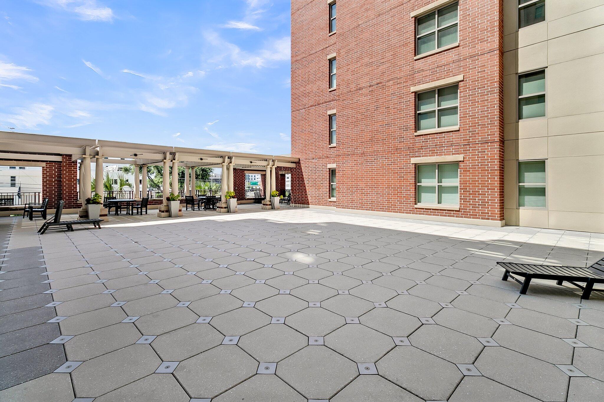 150 Bee Street 415