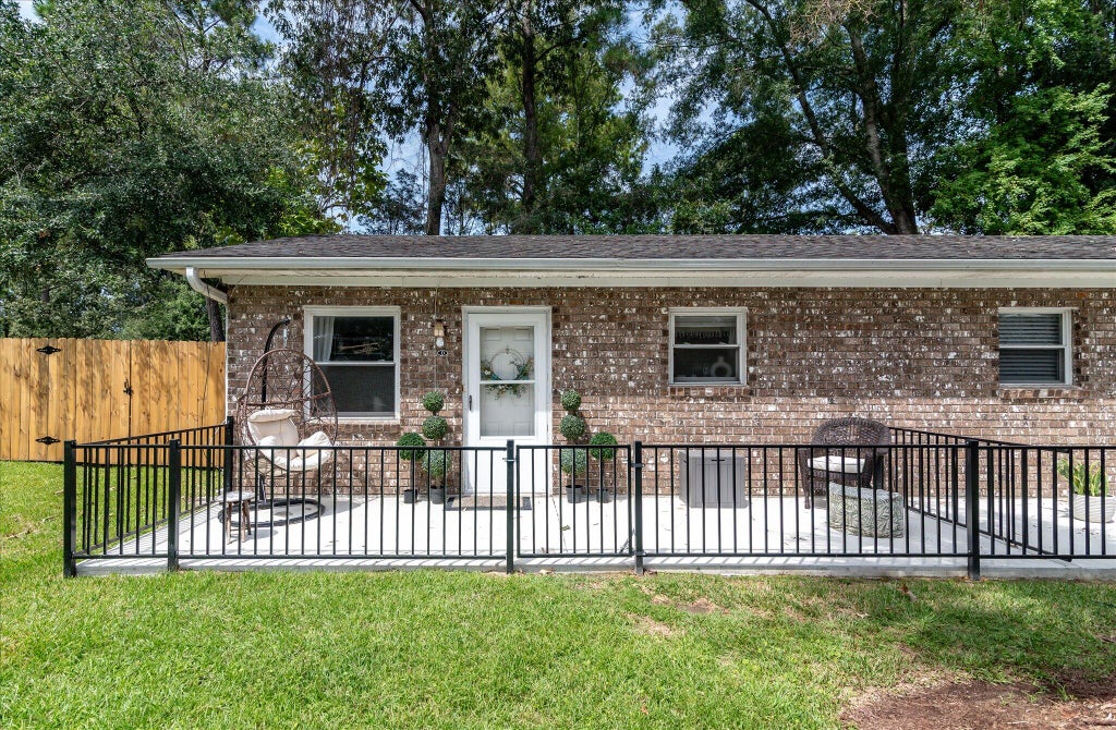 Photo of 2133 Pierpont Avenue, Charleston, SC 29414 (MLS # 26027744)