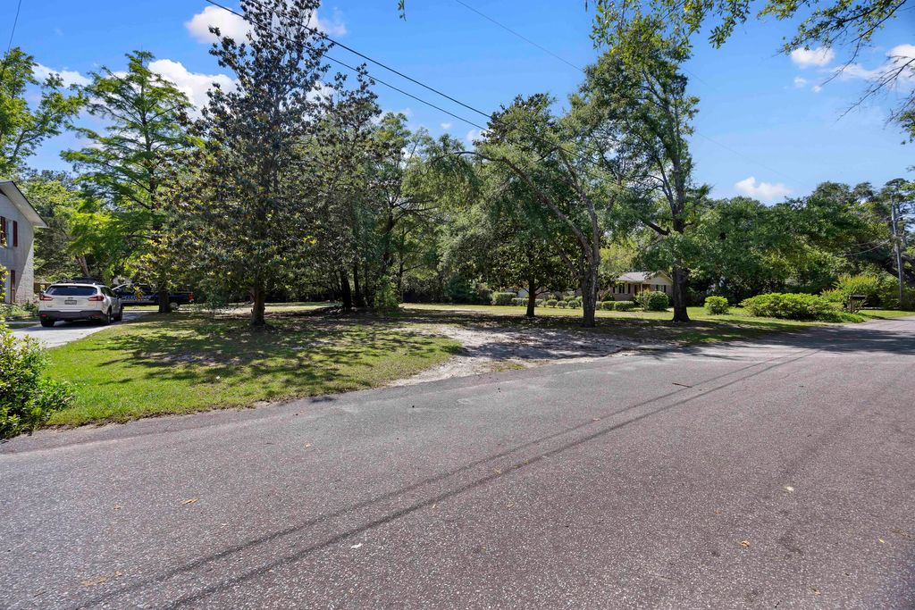 Photo of 0 Gaillard Lane, Summerville, SC 29483 (MLS # 26014415)