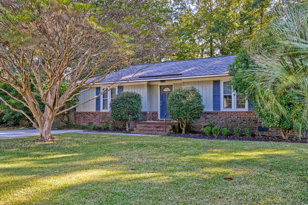 Photo of 628 Semaht Street, Charleston, SC 29412 (MLS # 26028825)