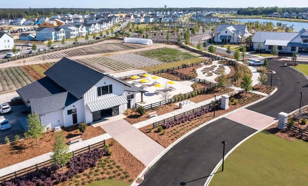 Photo of 114 Ingleside Drive, Summerville, SC 29486 (MLS # 25032703)