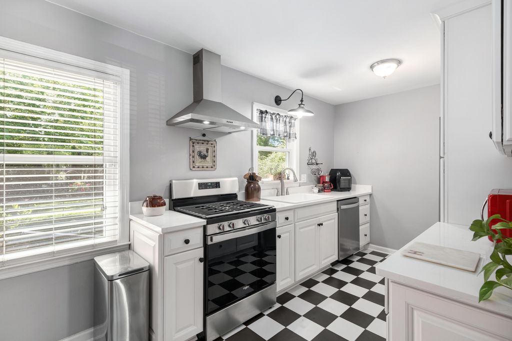 Photo of 1787 Markham Road, Charleston, SC 29414 (MLS # 26014296)