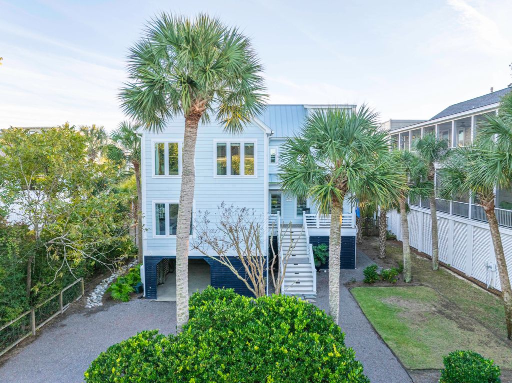 Photo of 122 Carolina Boulevard, Isle of Palms, SC 29451 (MLS # 25030615)