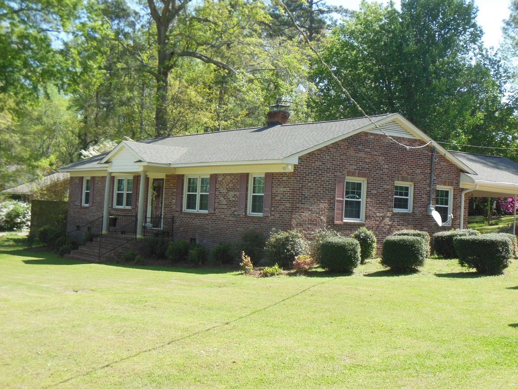 Photo of 1267 Dogwood Drive, Orangeburg, SC 29118 (MLS # 26009671)