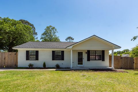 MLS: 25010468
