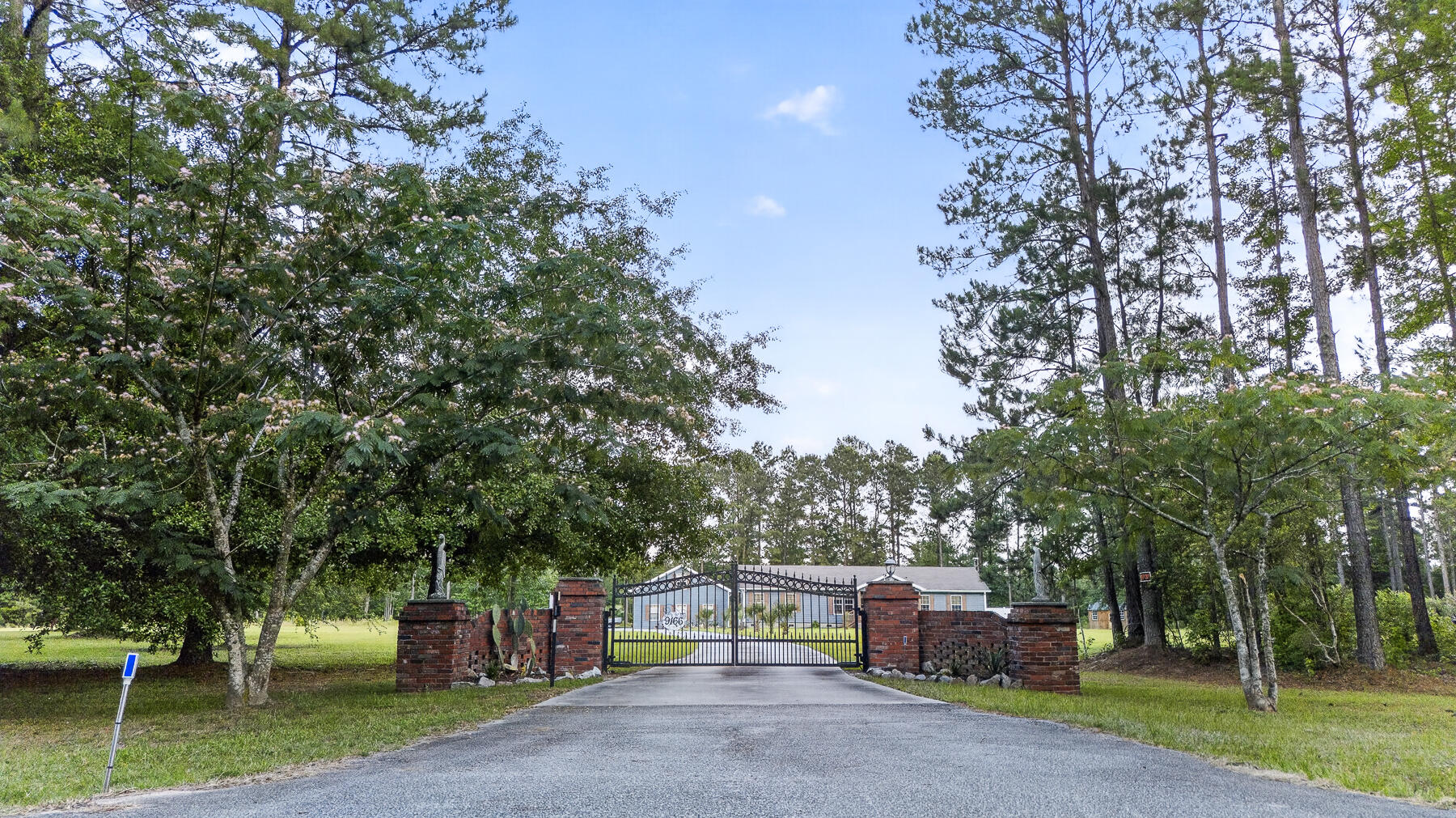 9166 Jefferies Highway