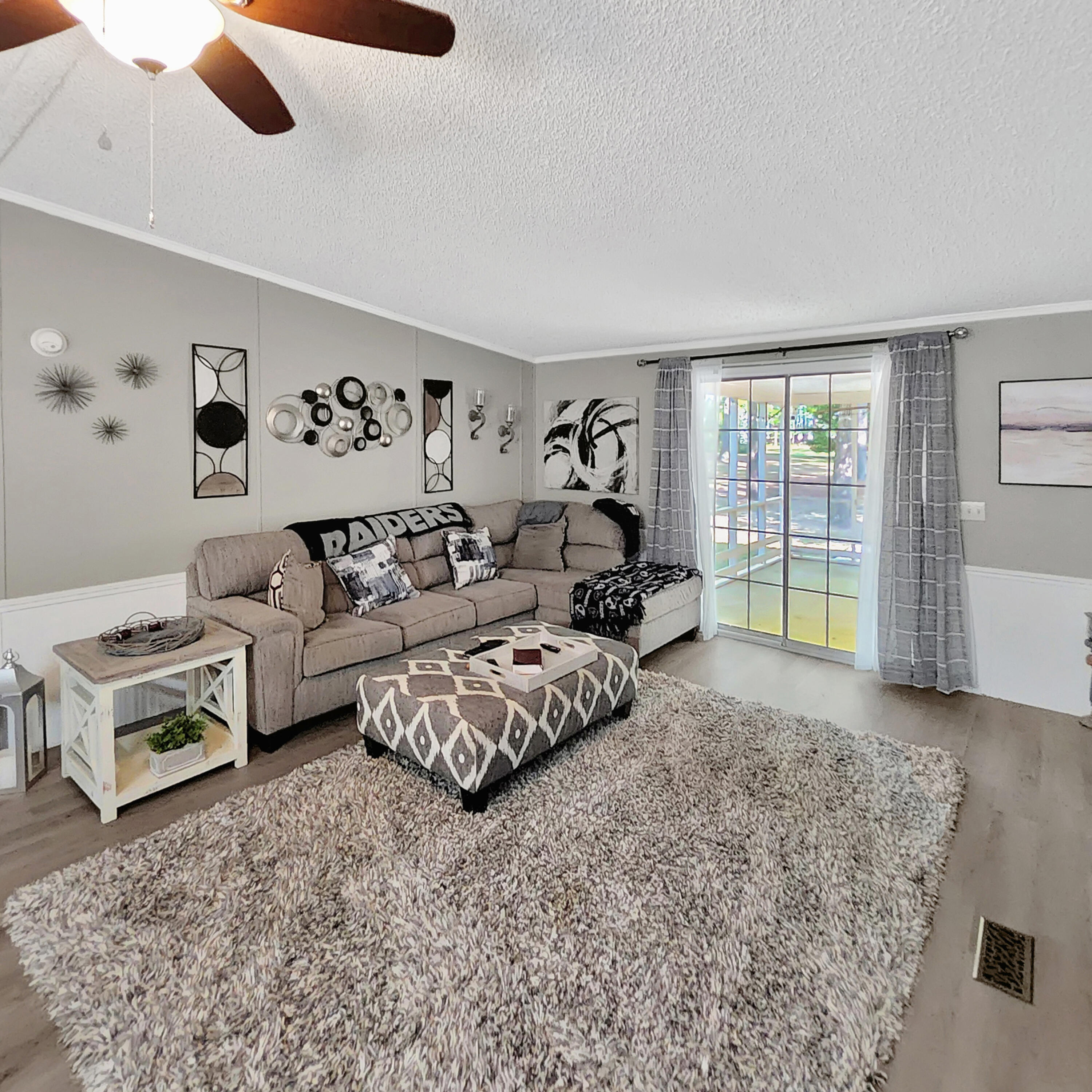 1040 Myrtle Drive