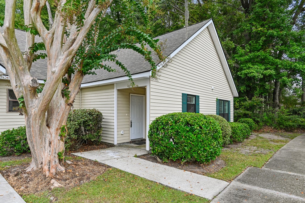 Photo of 905 Burnley Road #Unit D, Charleston, SC 29414 (MLS # 26027410)