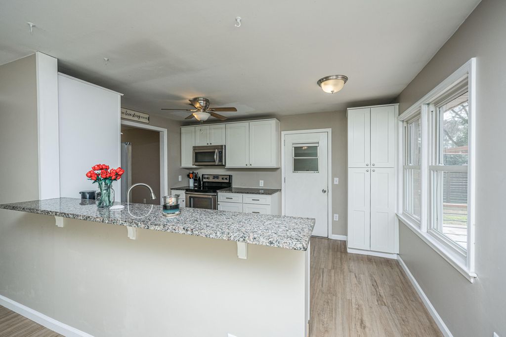 Photo of 210 Jimbo Road, Summerville, SC 29485 (MLS # 26005710)