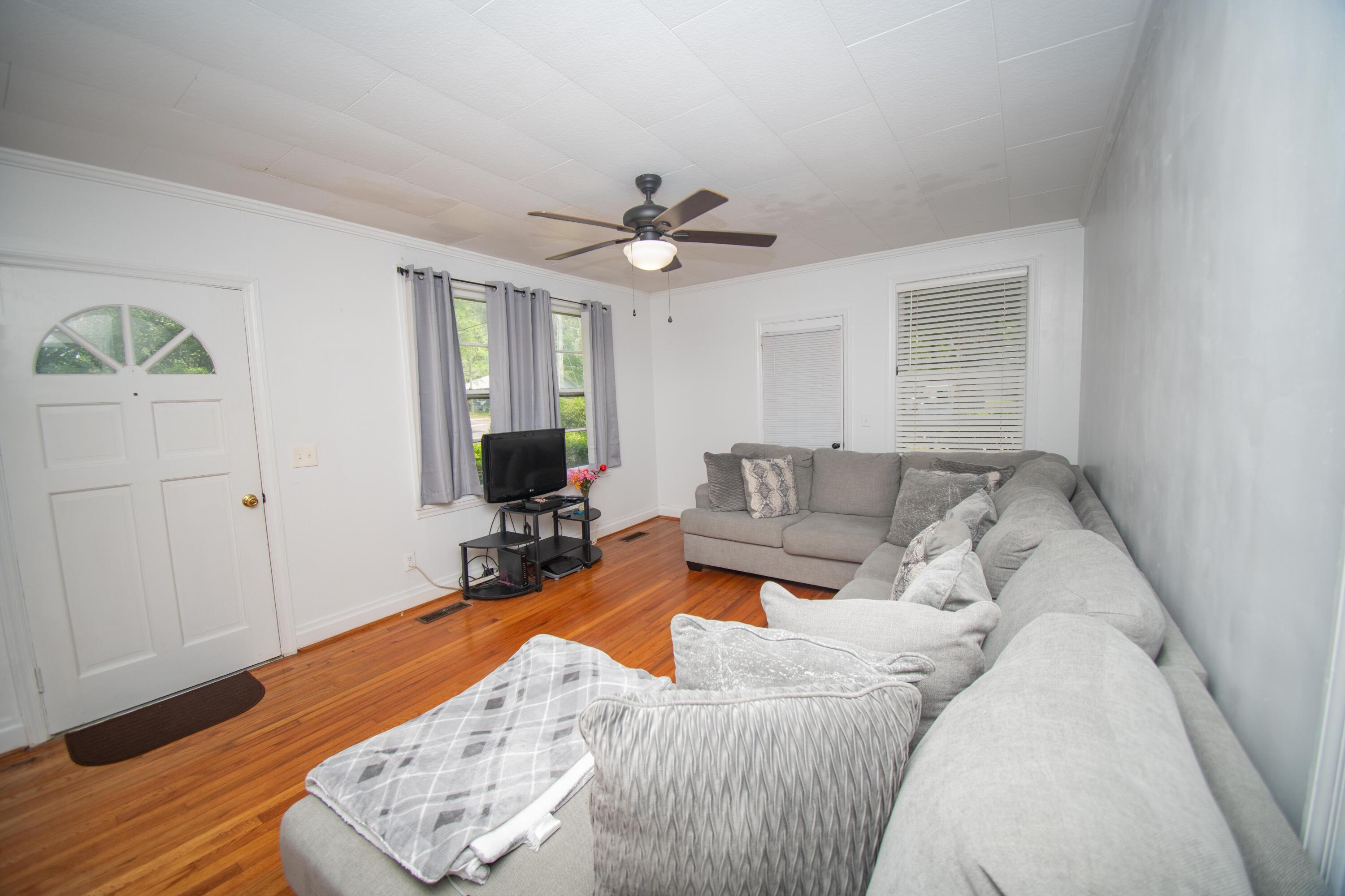 101 Brabham Street