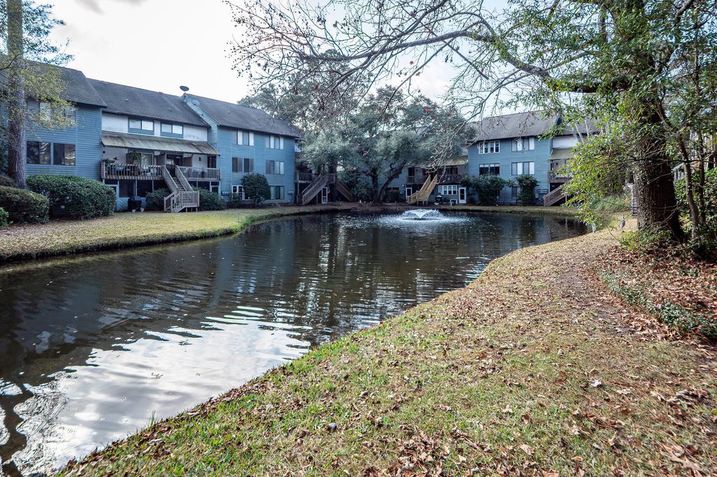 Photo of 1141 Shadow Lake Circle #J, Mount Pleasant, SC 29464 (MLS # 26000791)