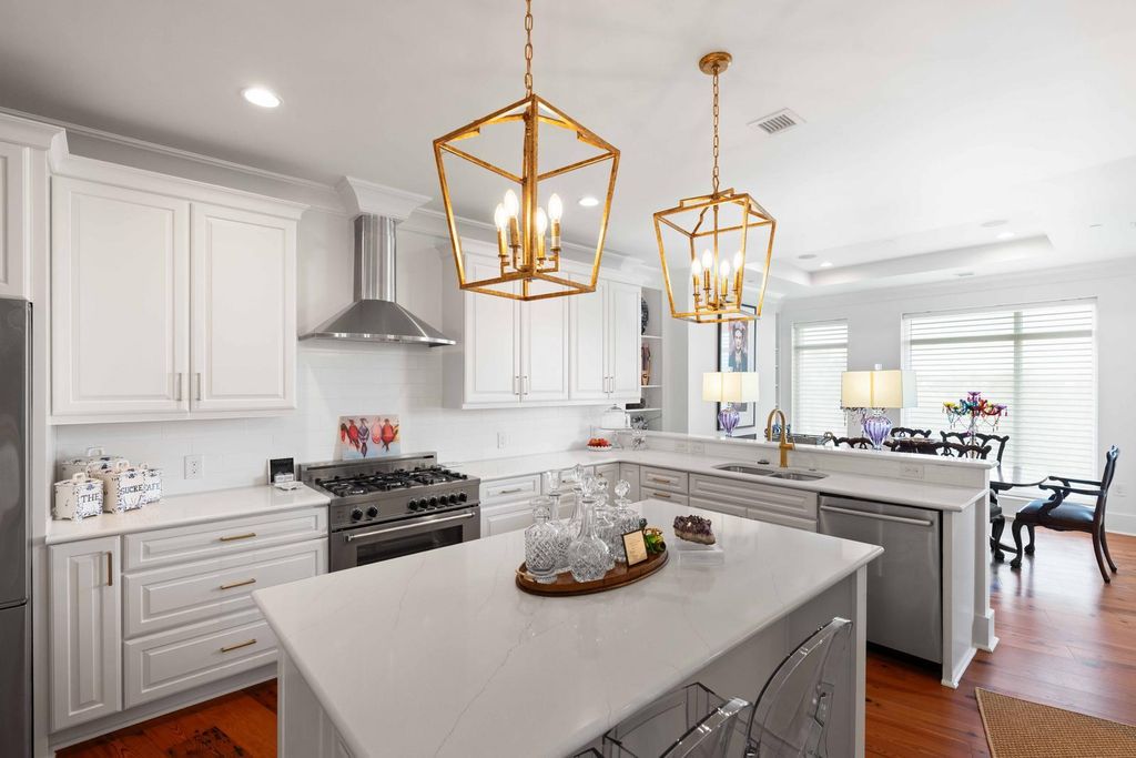 Photo of 155 Wingo Way #423, Mount Pleasant, SC 29464 (MLS # 26001535)