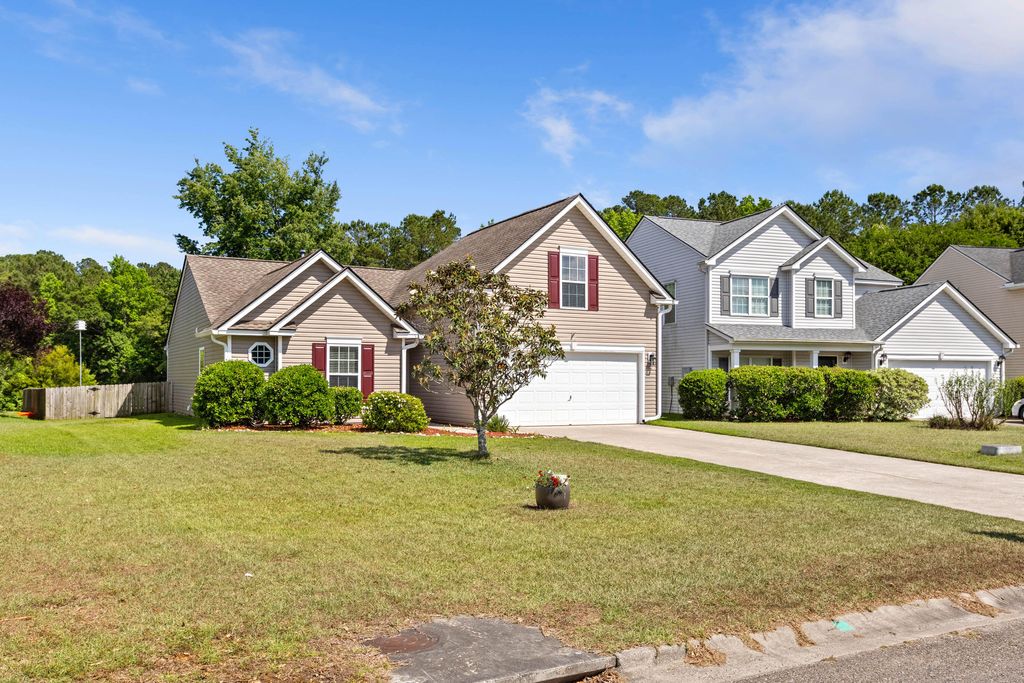 Photo of 207 Sparkleberry Lane, Summerville, SC 29485 (MLS # 26014838)