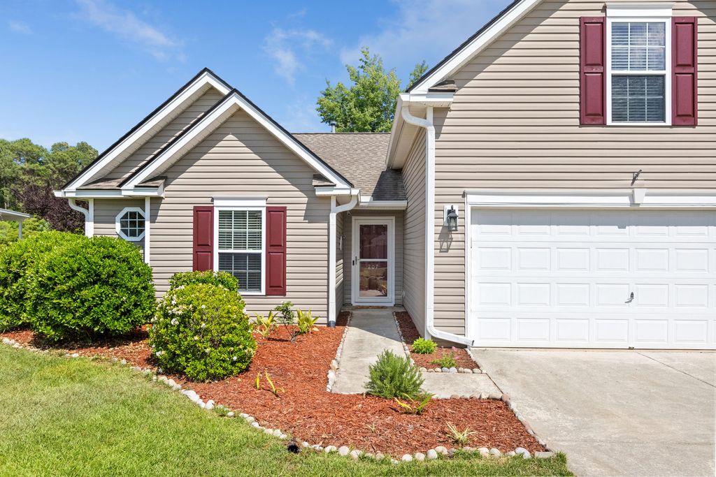 Photo of 207 Sparkleberry Lane, Summerville, SC 29485 (MLS # 26014838)