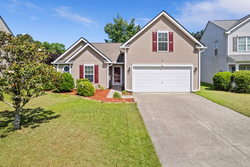 Photo of 207 Sparkleberry Lane, Summerville, SC 29485 (MLS # 26014838)