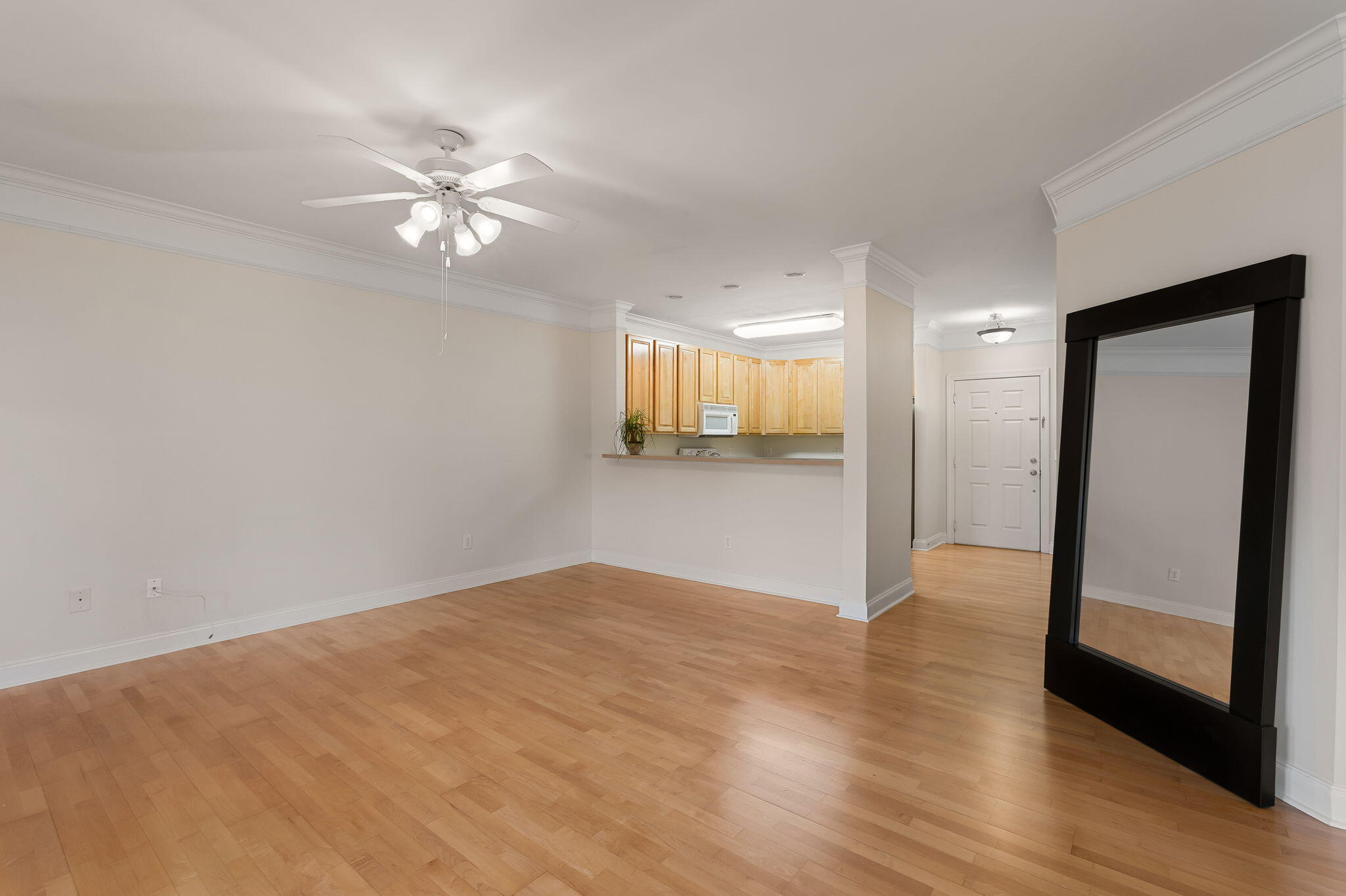 1025 Riverland Woods Place 818