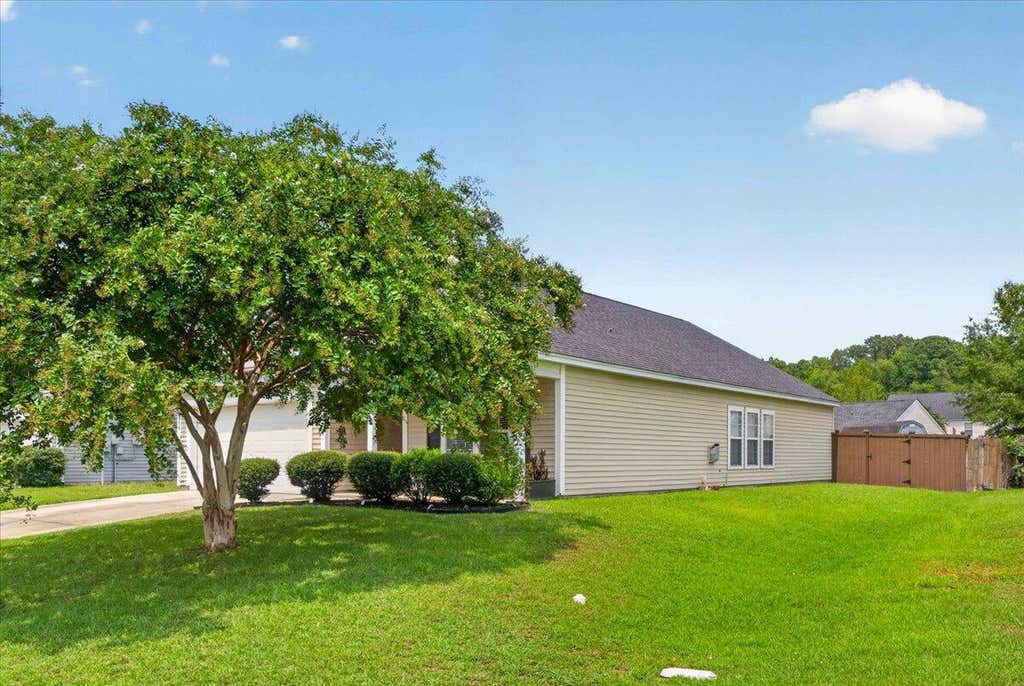 Photo of 8552 Chloe Lane, North Charleston, SC 29406 (MLS # 26021592)