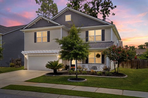 Photo of 711 Kilarney Road, Summerville, SC 29483 (MLS # 26020095)