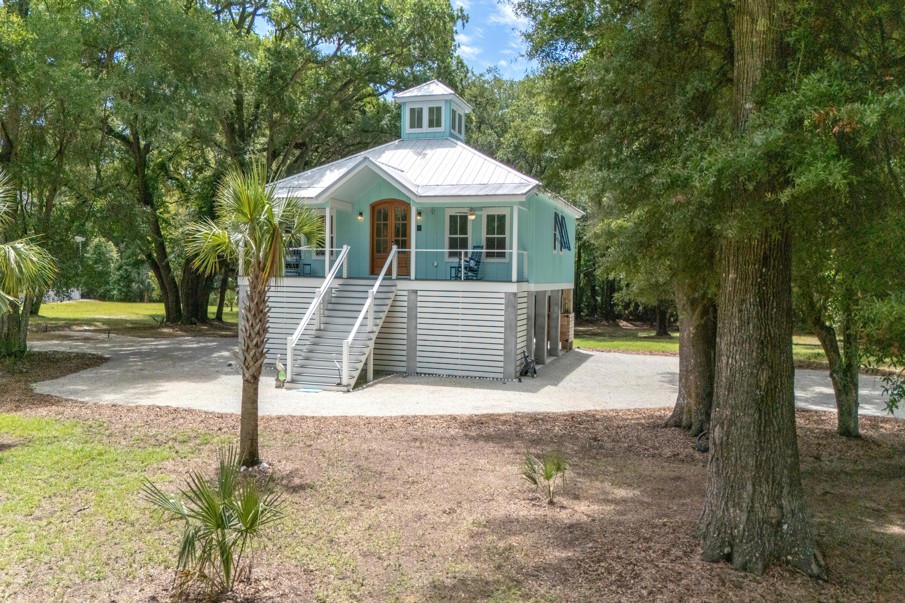 16 Oakwood Lane
