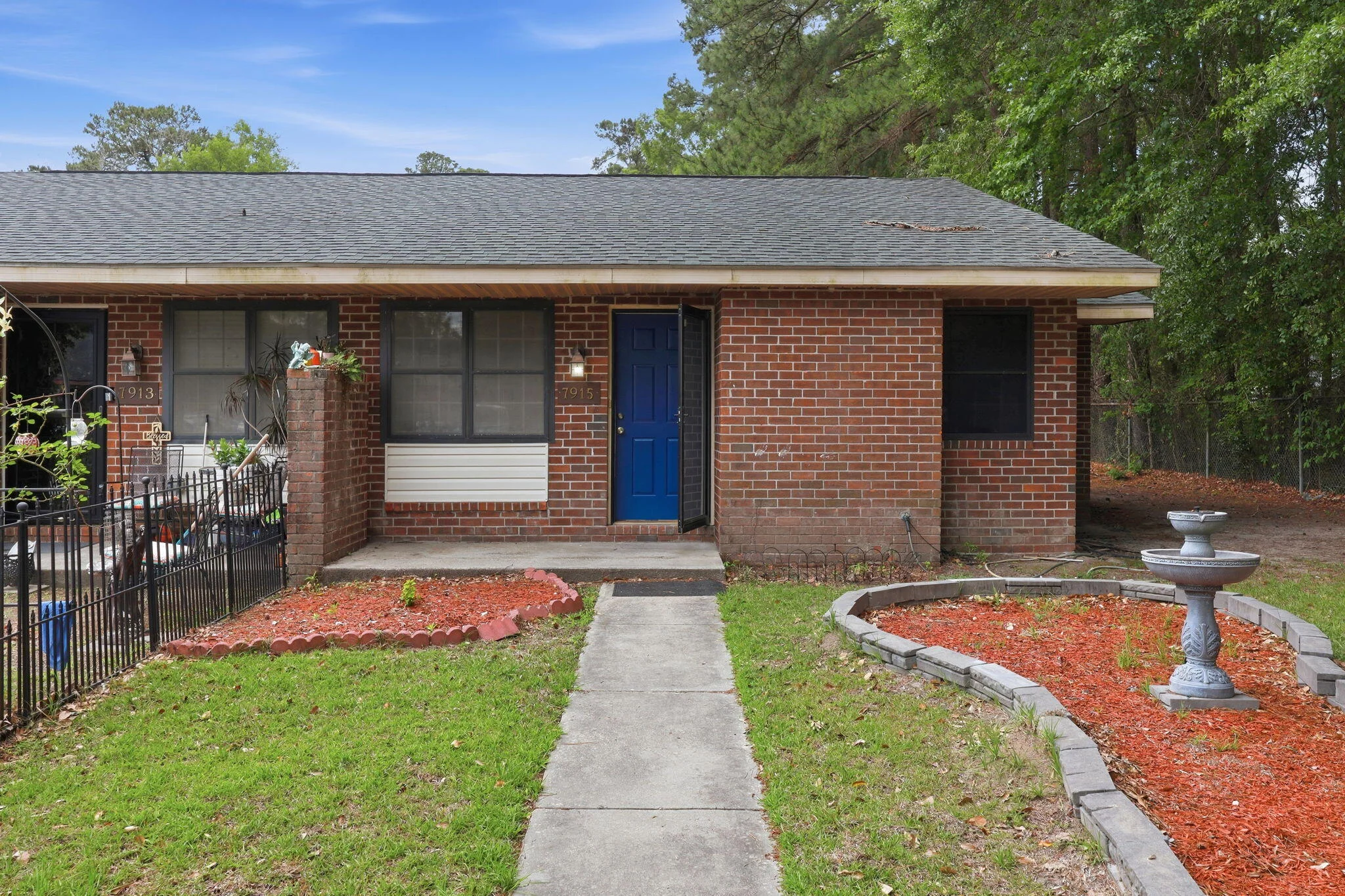 7915 Dutch Court