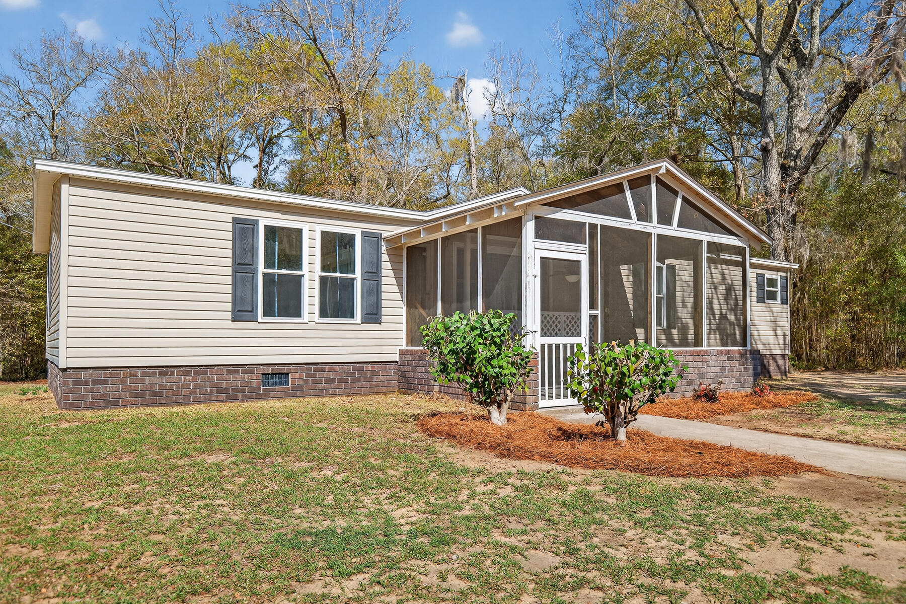 1223 Benton Road
