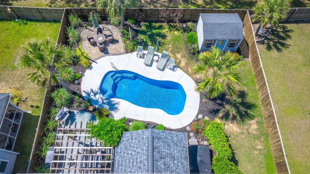 Photo of 425 Cherrybark Oak Street, Summerville, SC 29486 (MLS # 26011759)