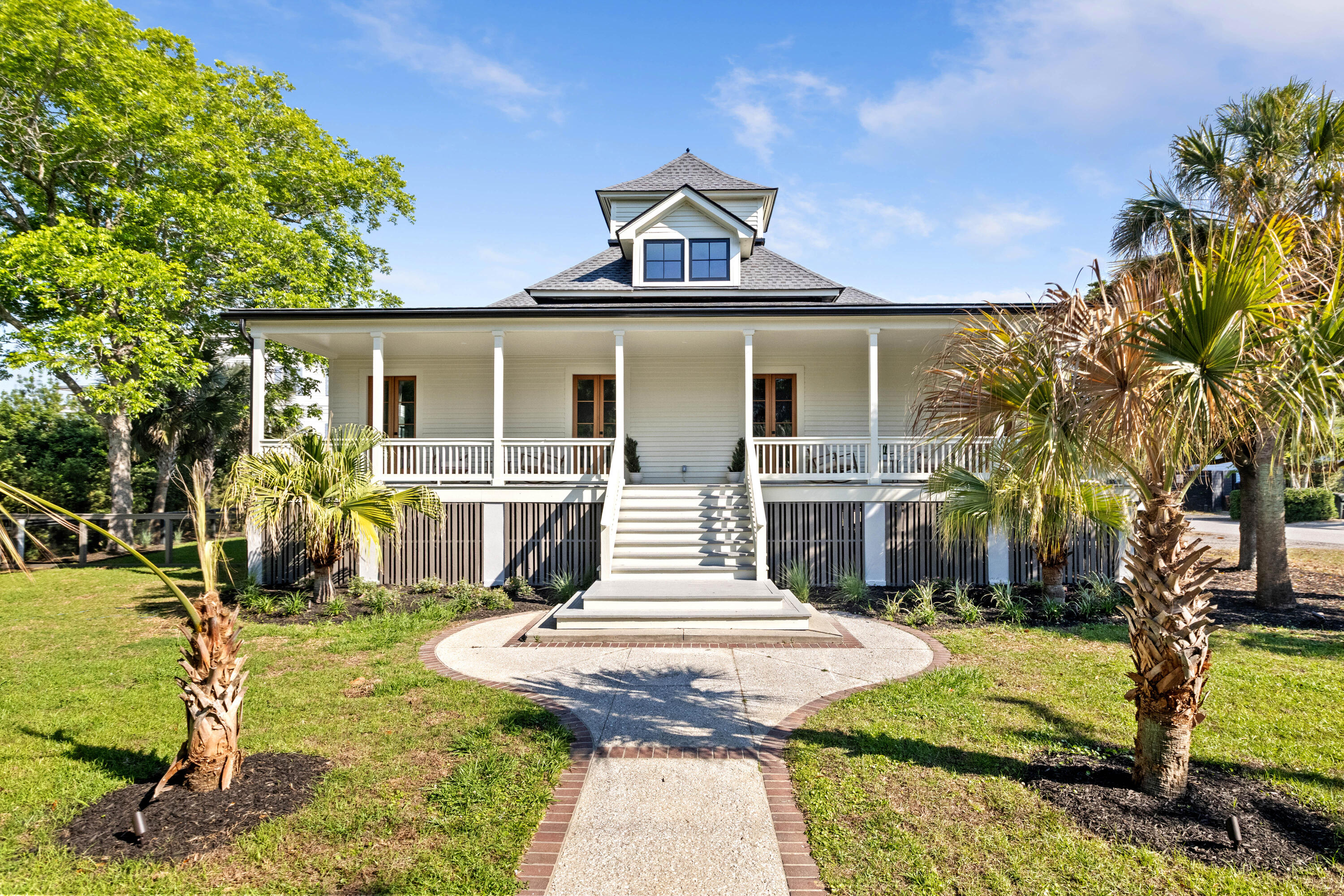 2118 Ion Avenue