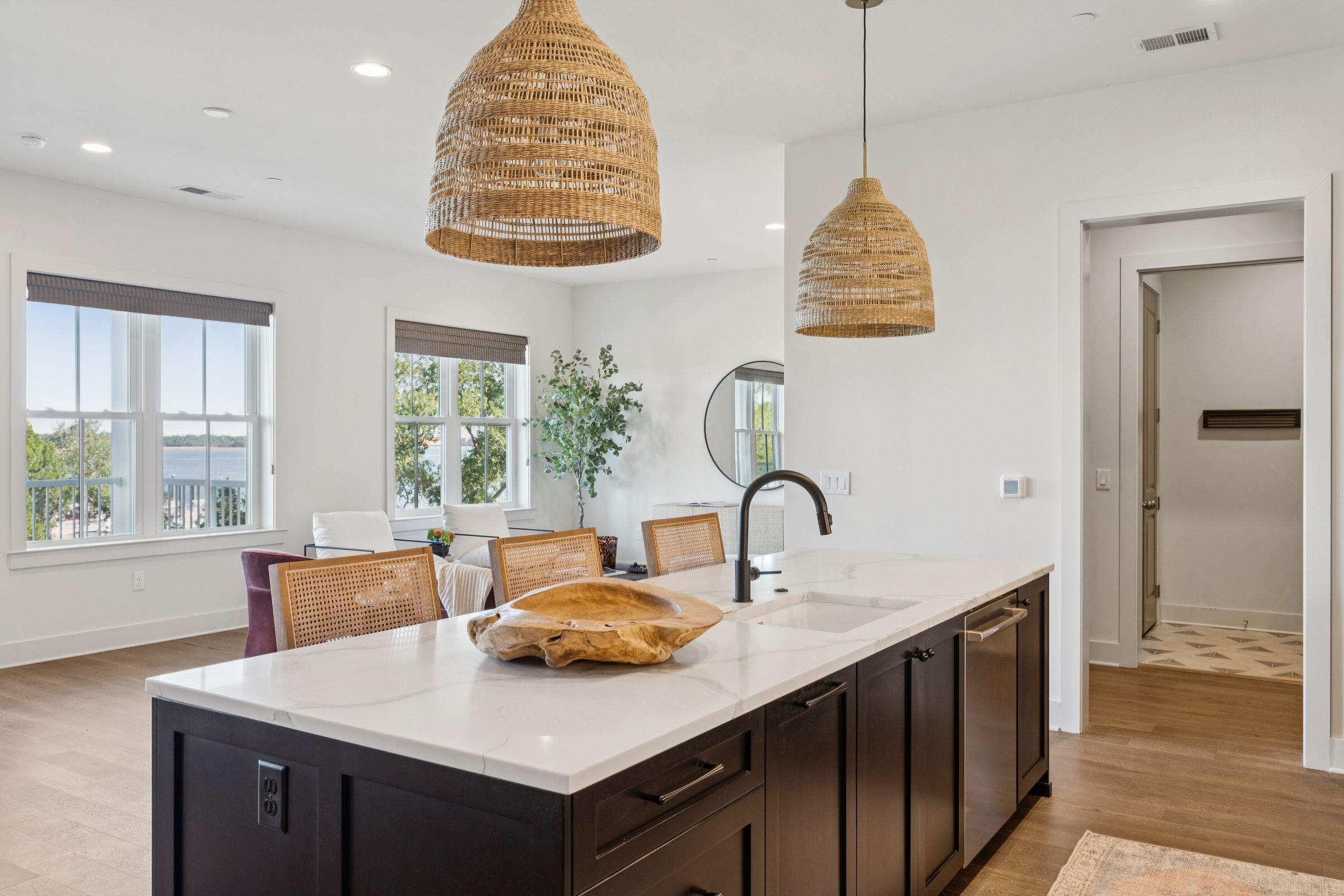 600 Waterman Street 732