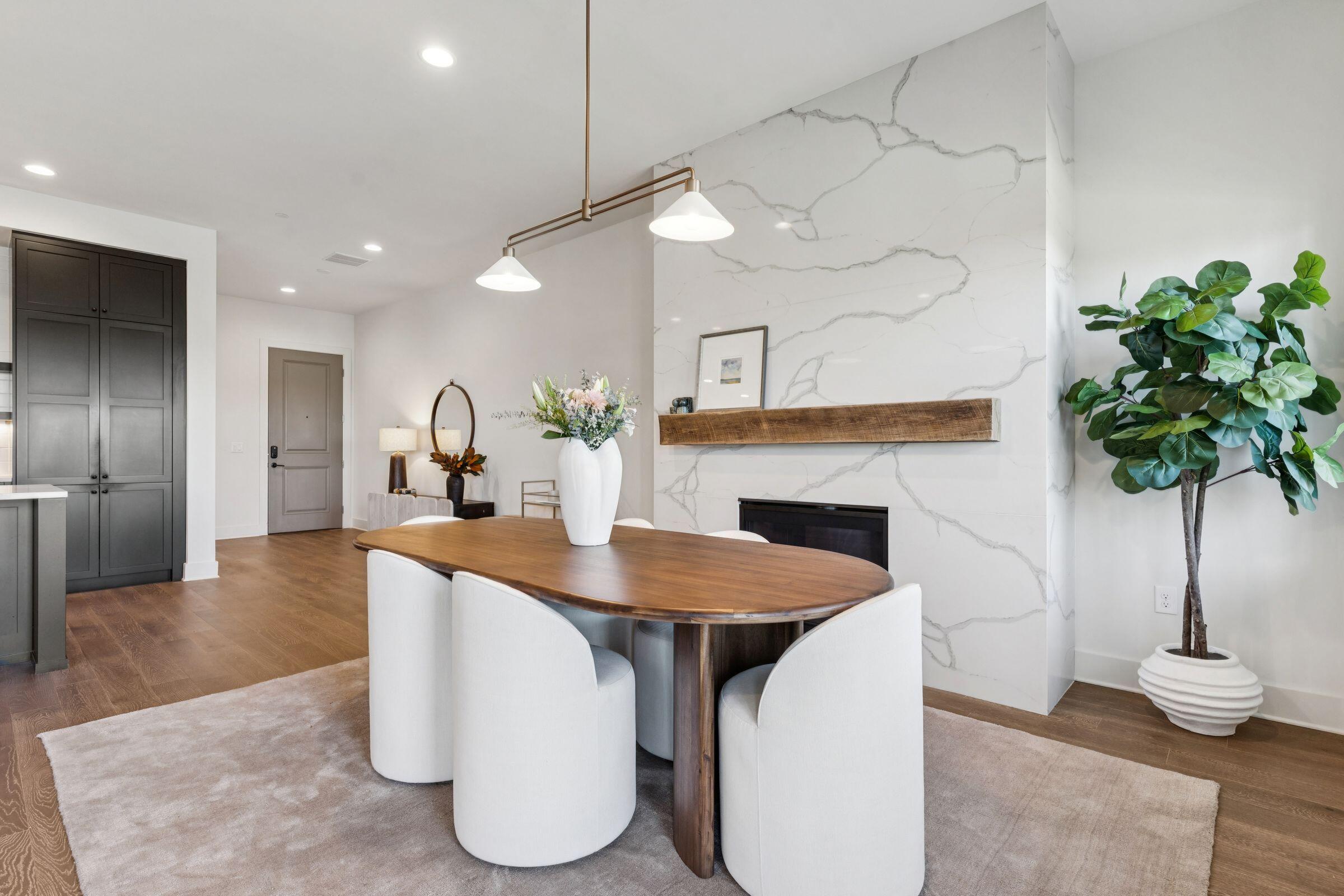 600 Waterman Street 732