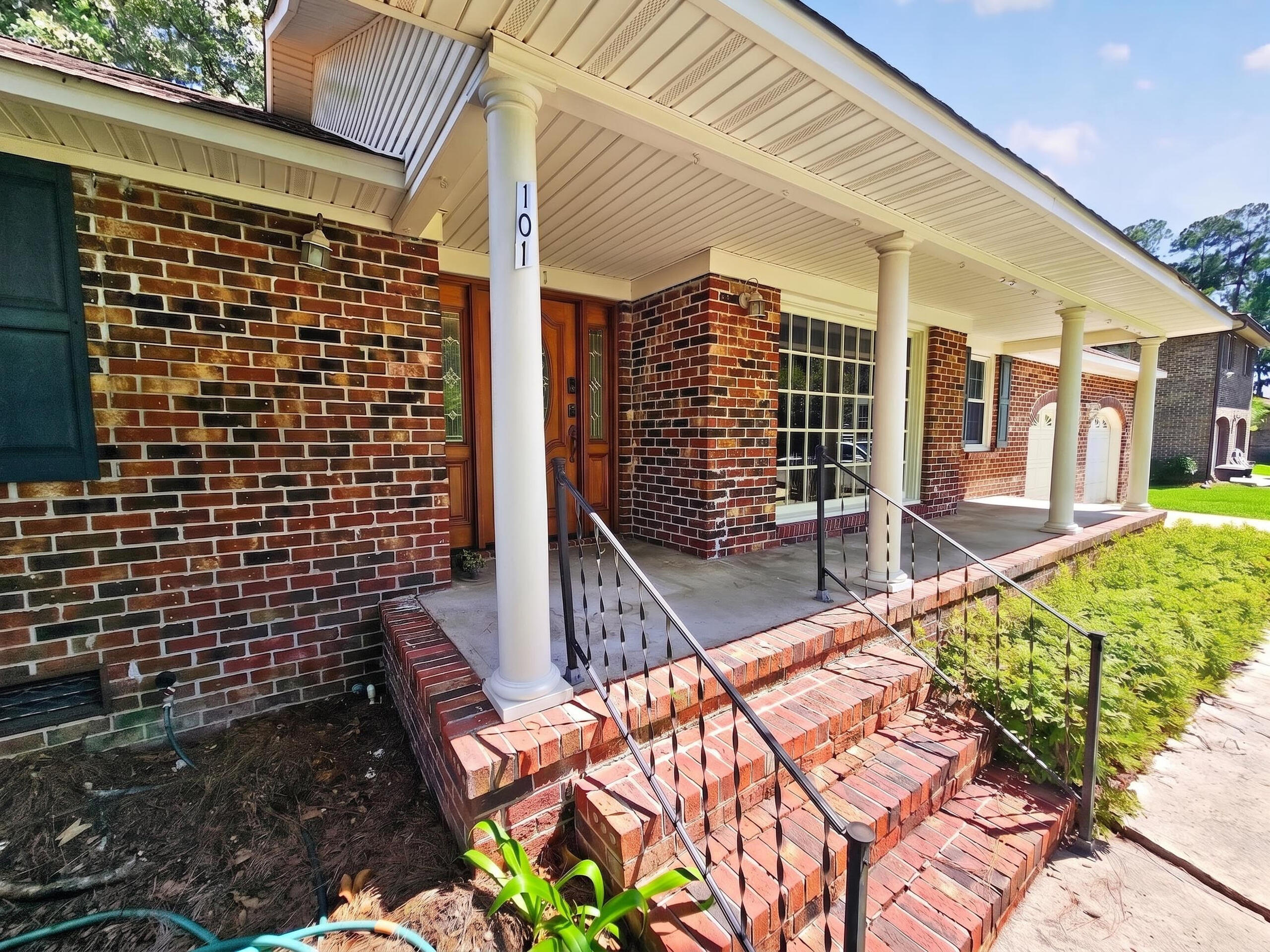 101 Beacon Hill Lane