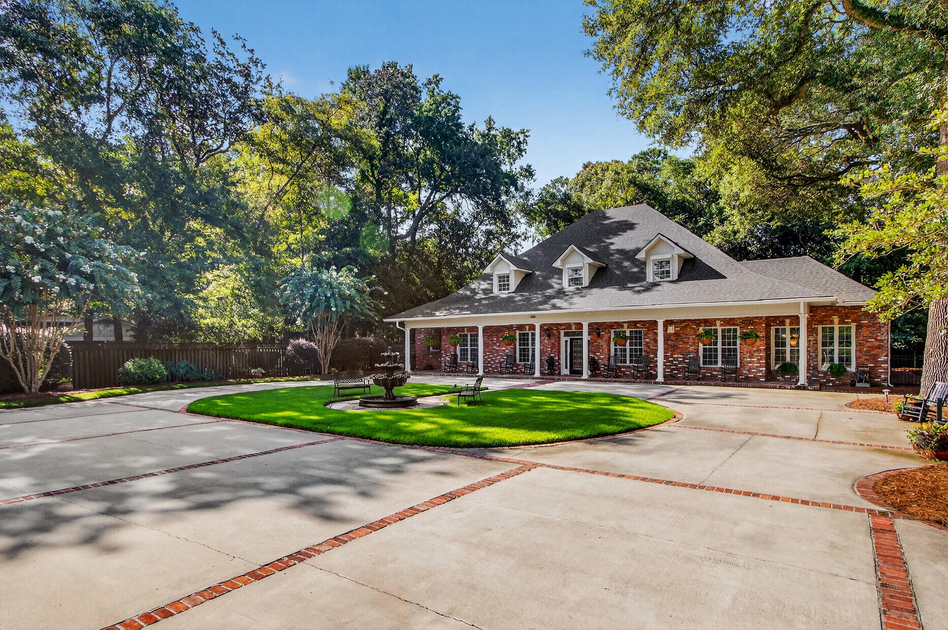 Summerville, South Carolina, 29483, United States, 6 Bedrooms Bedrooms, ,6 BathroomsBathrooms,Residential,Active,2030598