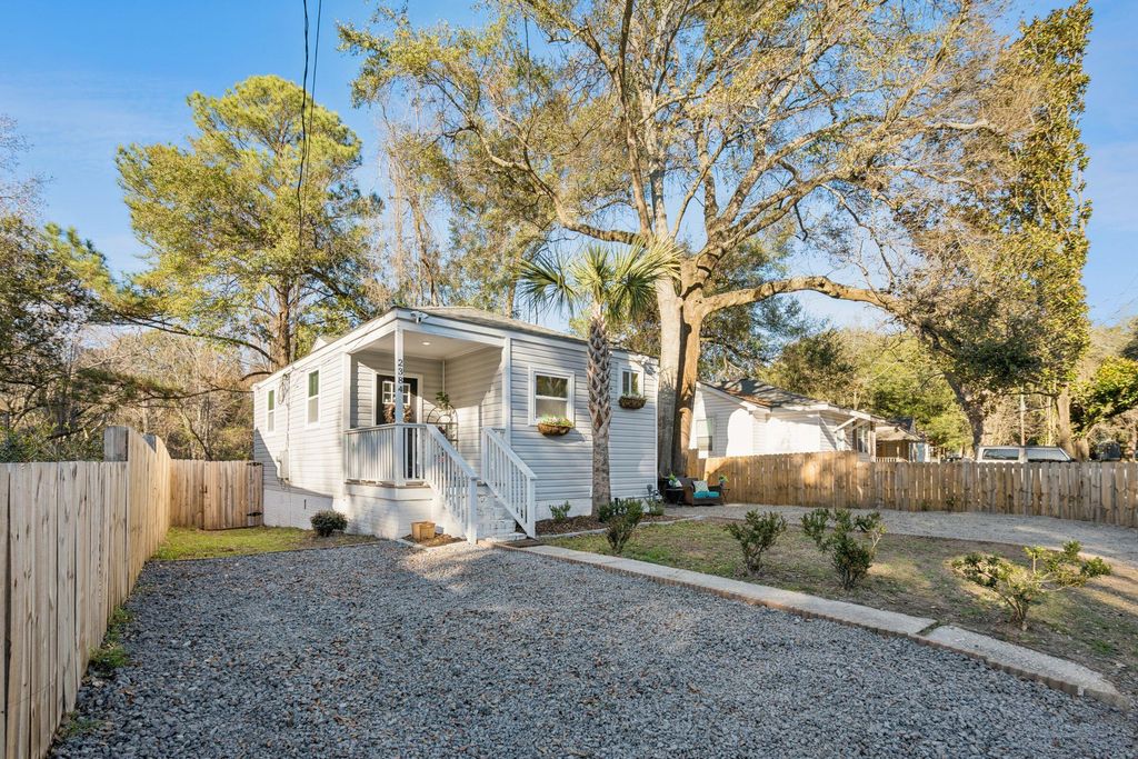 Photo of 2384 Cambridge Avenue, North Charleston, SC 29405 (MLS # 26014513)