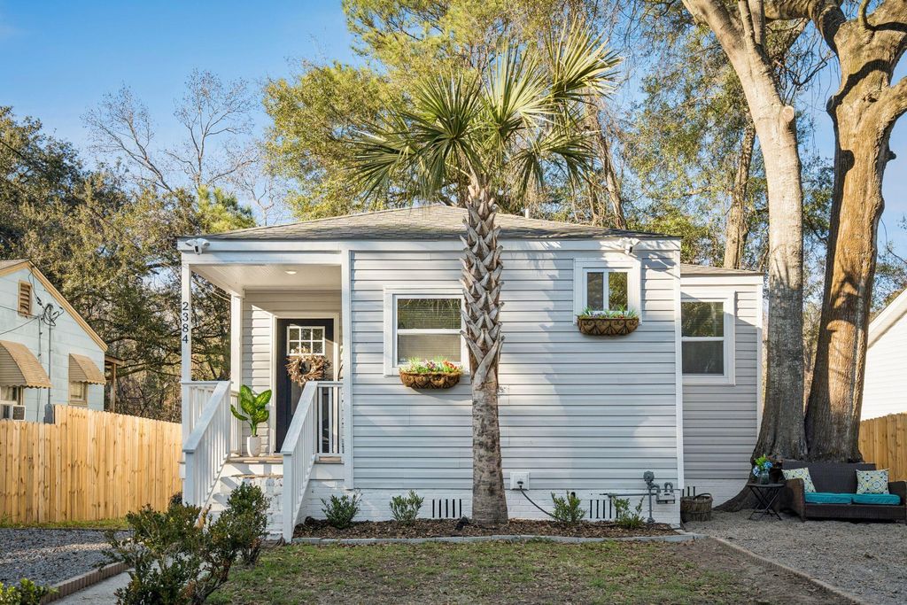 Photo of 2384 Cambridge Avenue, North Charleston, SC 29405 (MLS # 26014513)