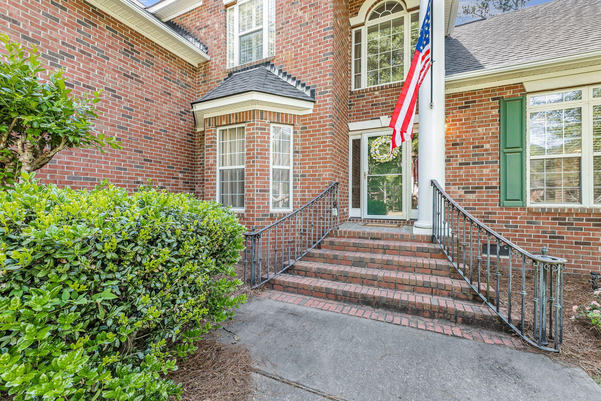 4220 Meadowbrook Court