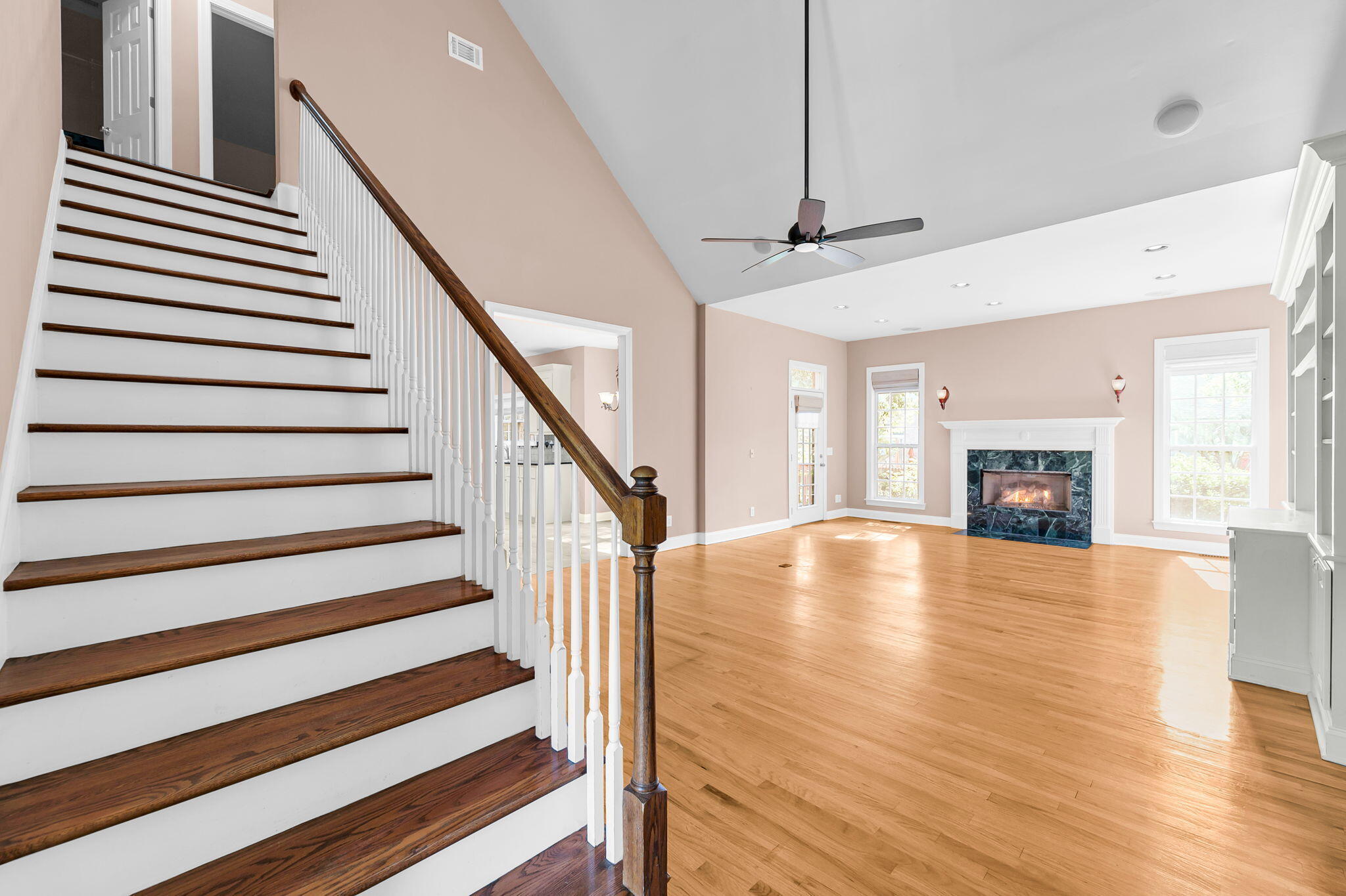 4220 Meadowbrook Court