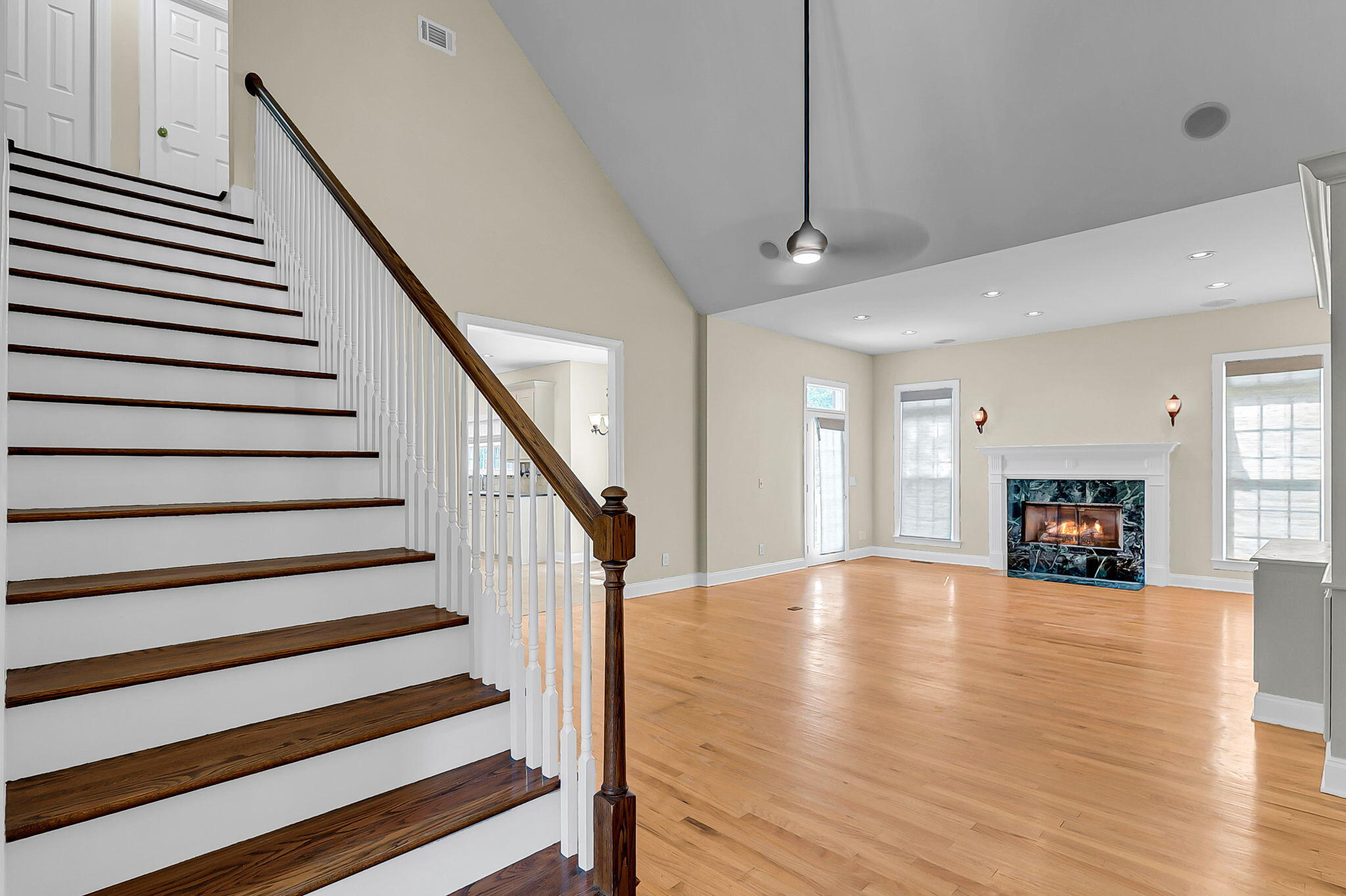 4220 Meadowbrook Court