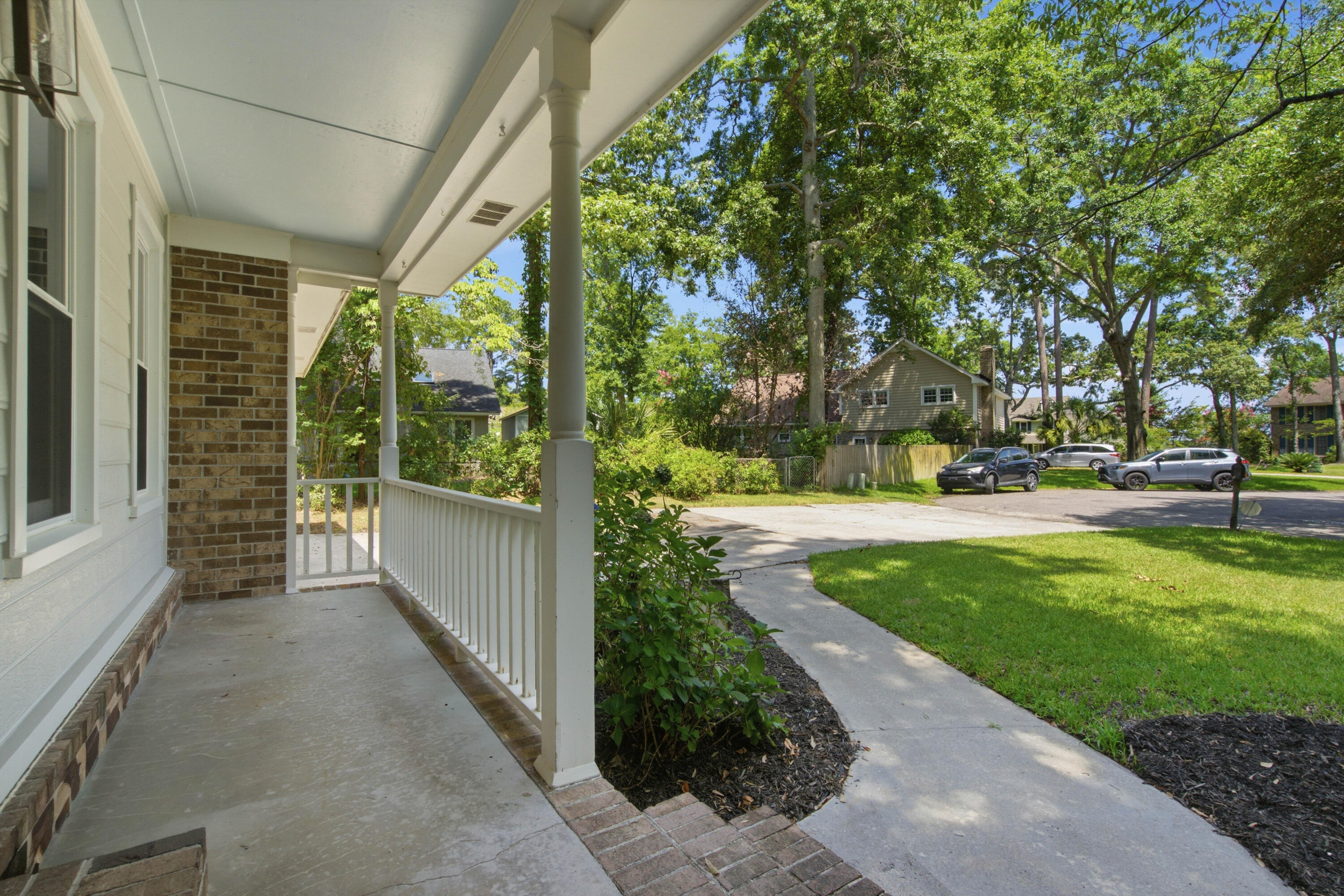 38 S Hampton Drive