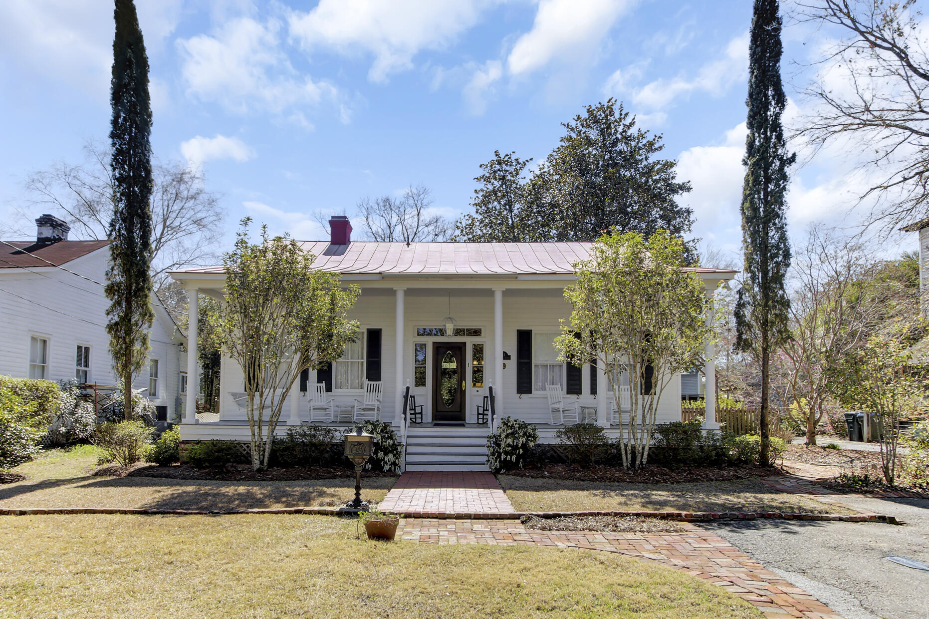 214 E Doty Avenue