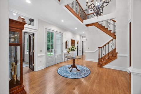 Photo of 125 Drayton Drive, Summerville, SC 29483 (MLS # 25027568)